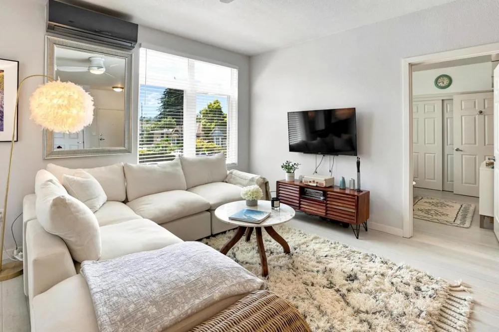 1111 Ocean Street #204 Santa Cruz, CA 95060