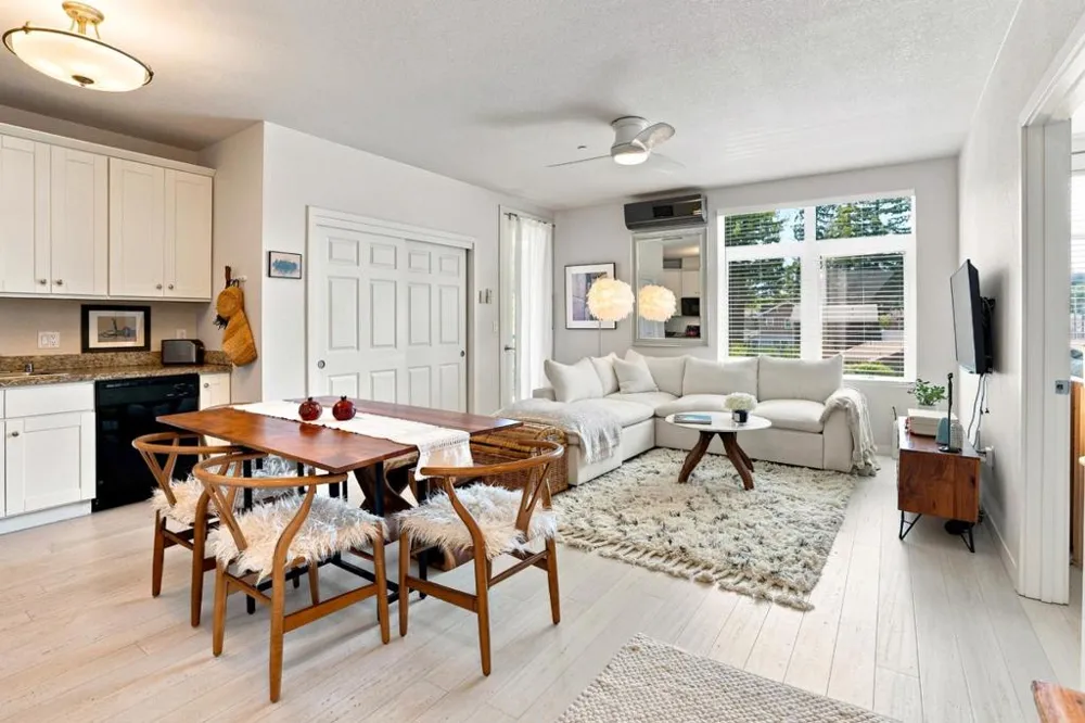 1111 Ocean Street #204 Santa Cruz, CA 95060