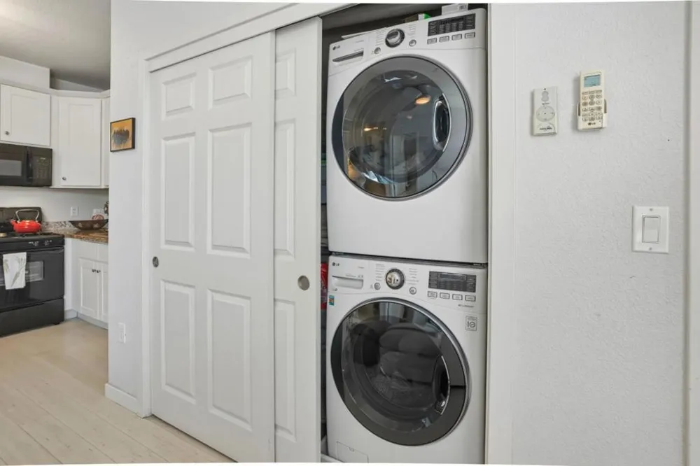 1111 Ocean Street #204 Santa Cruz, CA 95060