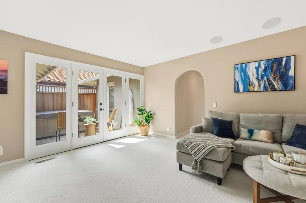 7011 Valley Greens Circle Carmel, CA 93923