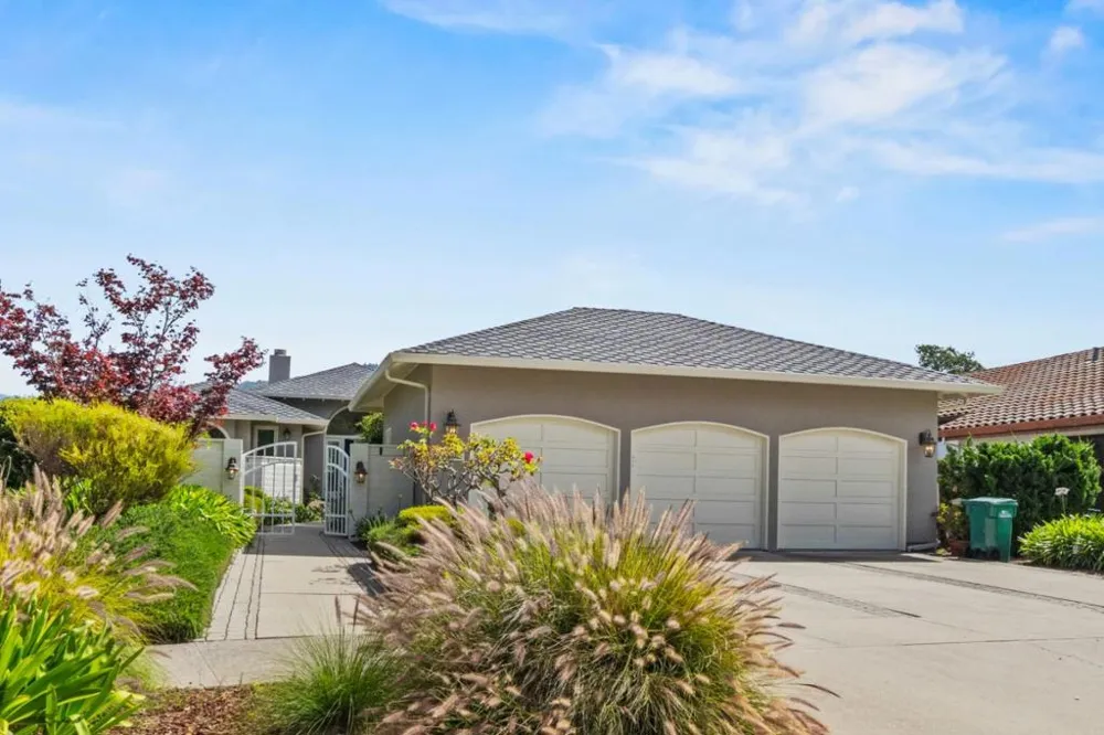 7011 Valley Greens Circle Carmel, CA 93923
