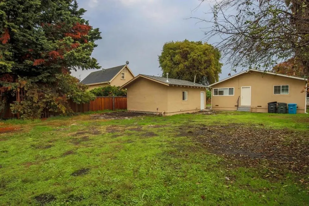 1159 Garden Street East Palo Alto, CA 94303