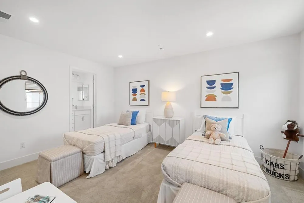16015 Bartlett Court Los Gatos, CA 95032