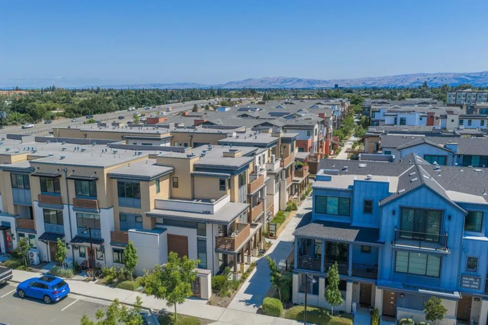 16015 Bartlett Court Los Gatos, CA 95032
