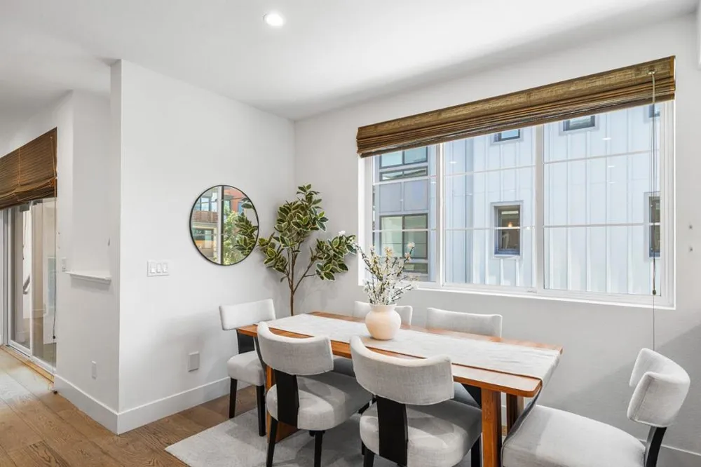 16015 Bartlett Court Los Gatos, CA 95032