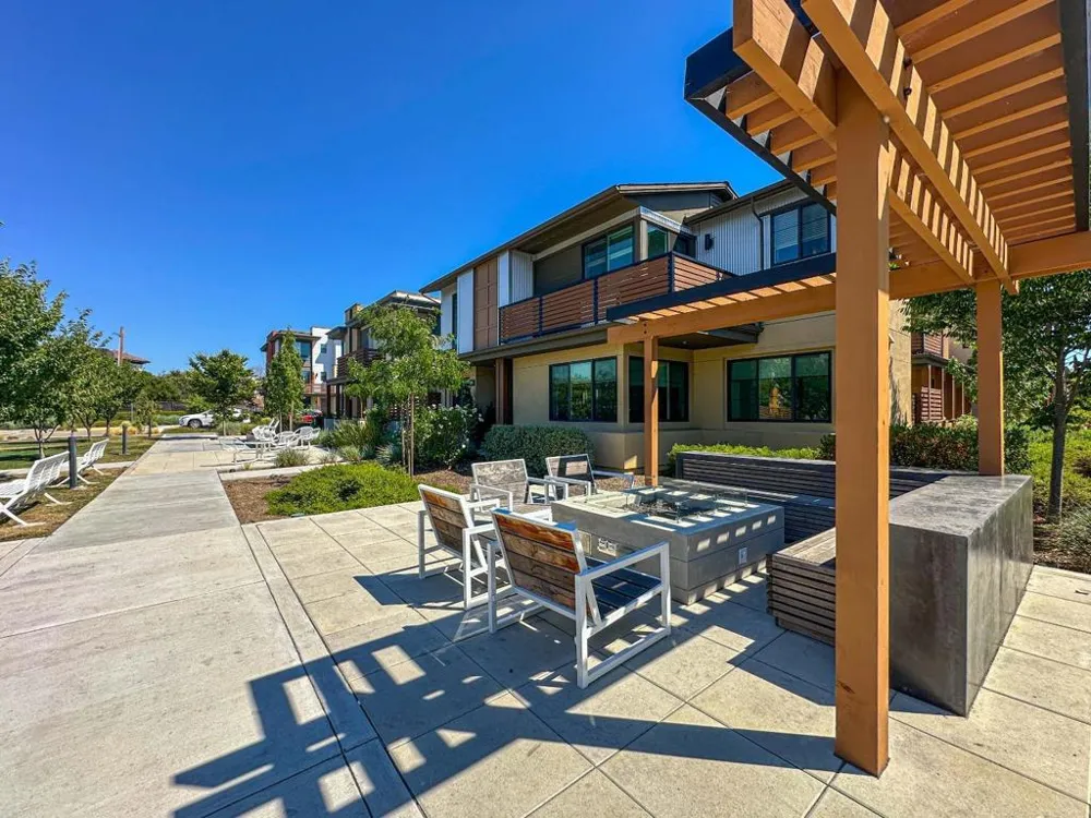 16015 Bartlett Court Los Gatos, CA 95032