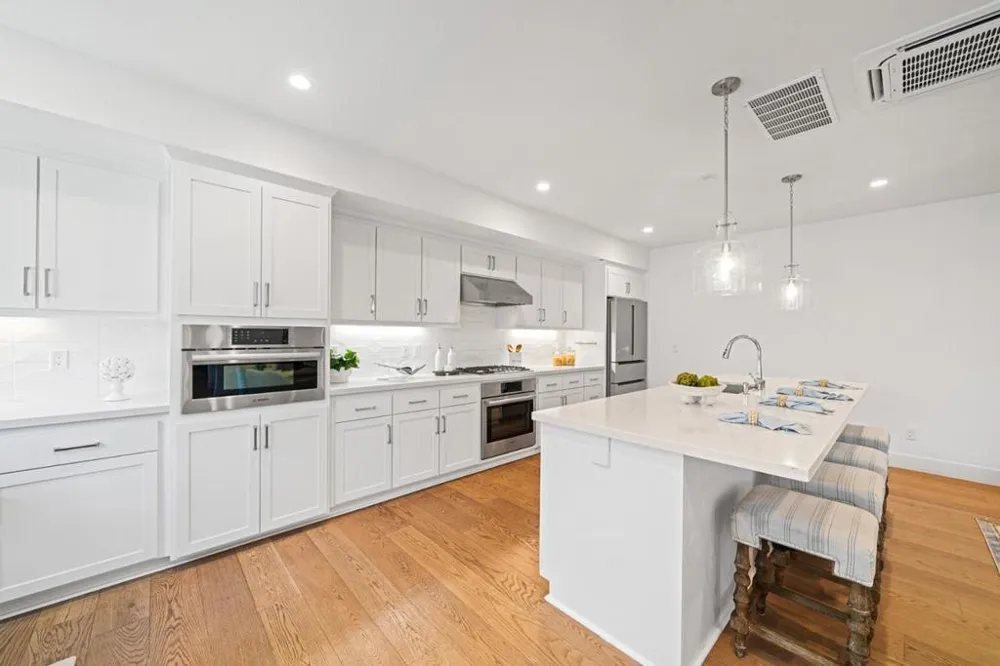 16015 Bartlett Court Los Gatos, CA 95032