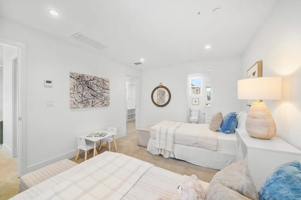 16015 Bartlett Court Los Gatos, CA 95032