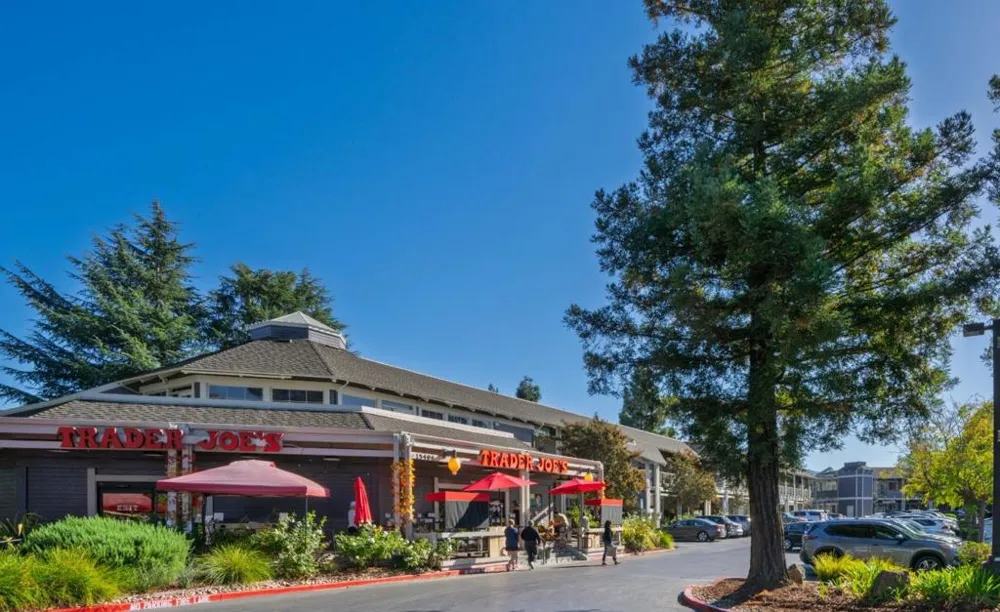 16015 Bartlett Court Los Gatos, CA 95032