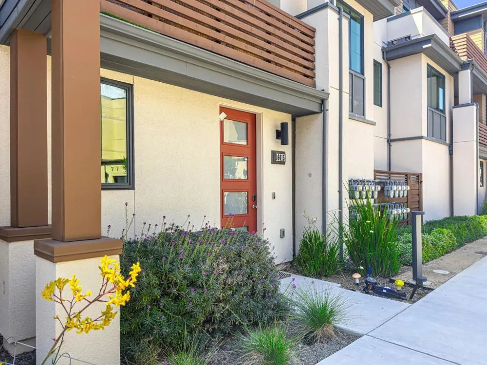 16015 Bartlett Court Los Gatos, CA 95032