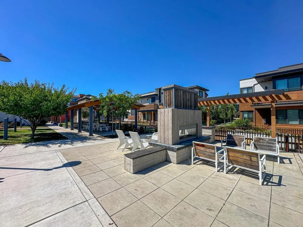 16015 Bartlett Court Los Gatos, CA 95032