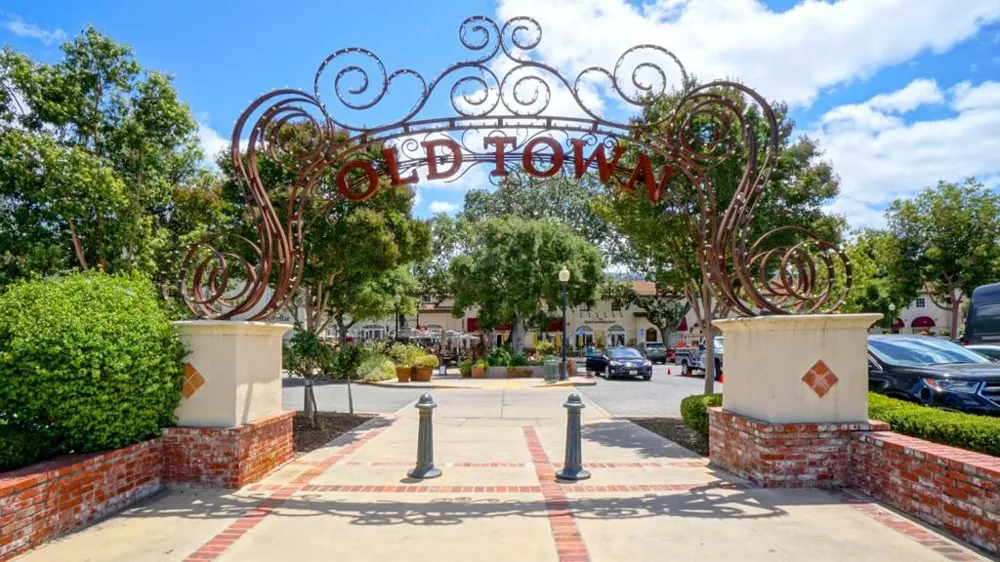 16015 Bartlett Court Los Gatos, CA 95032