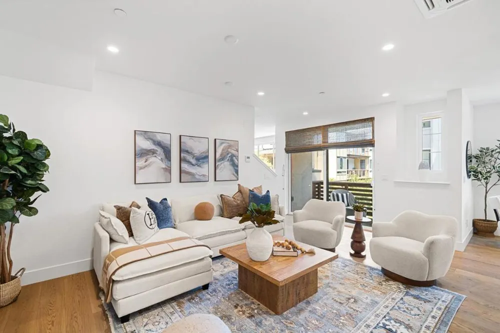 16015 Bartlett Court Los Gatos, CA 95032