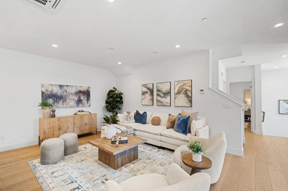16015 Bartlett Court Los Gatos, CA 95032