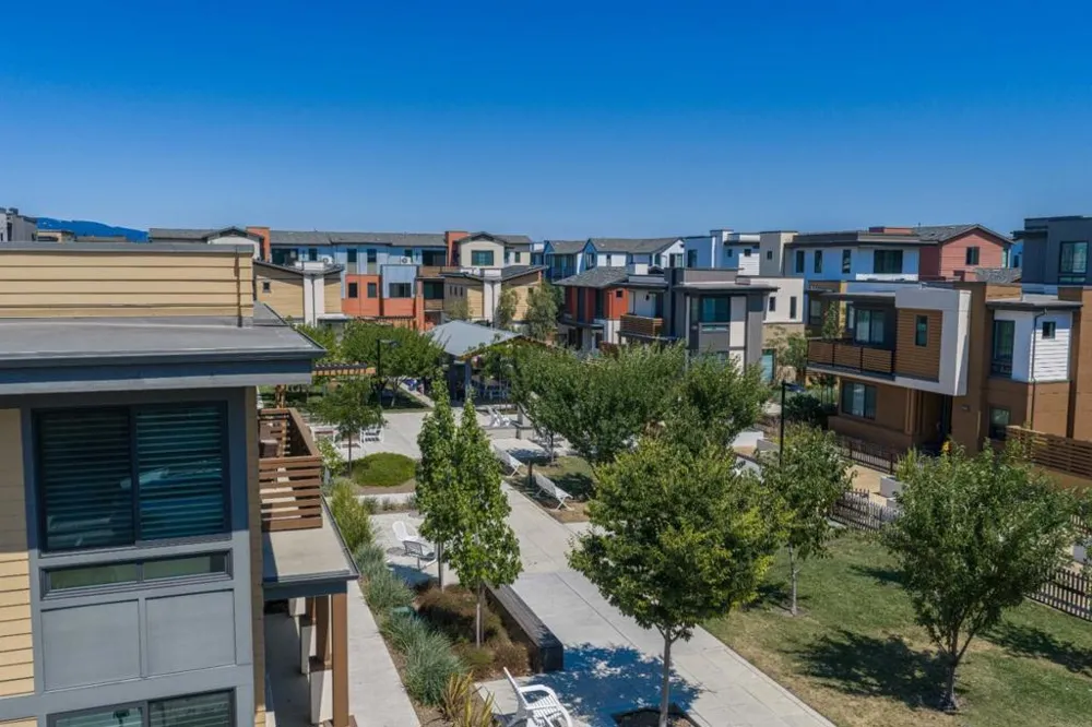 16015 Bartlett Court Los Gatos, CA 95032