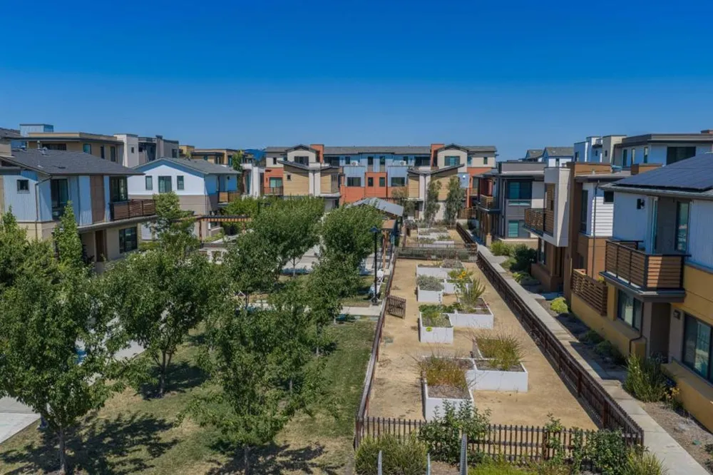16015 Bartlett Court Los Gatos, CA 95032