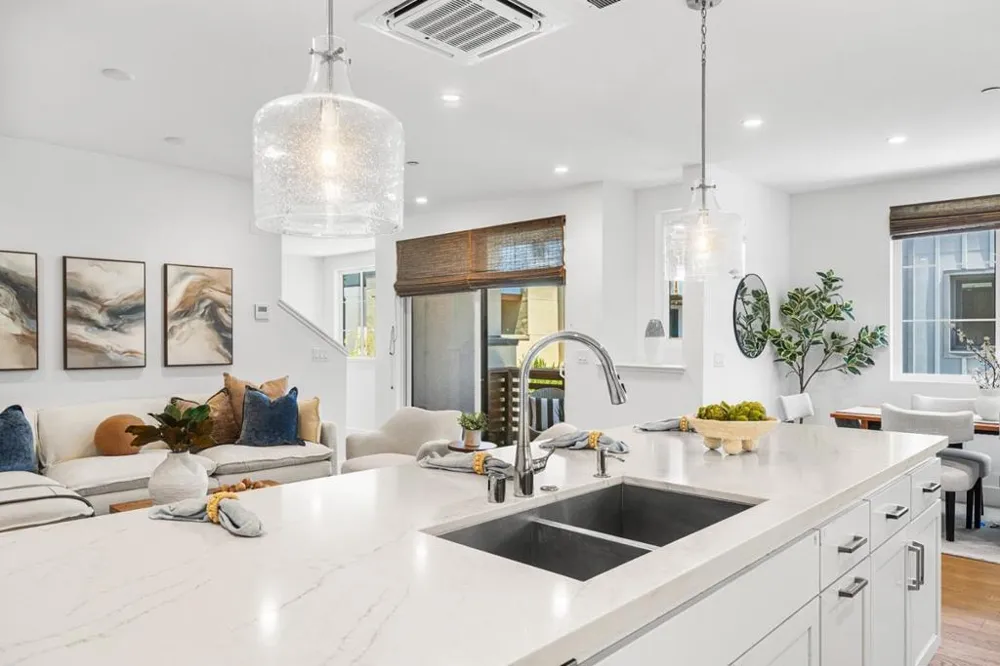 16015 Bartlett Court Los Gatos, CA 95032