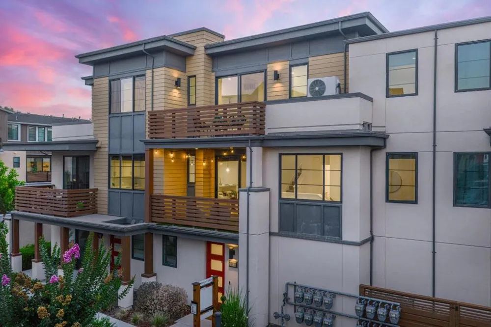 16015 Bartlett Court Los Gatos, CA 95032