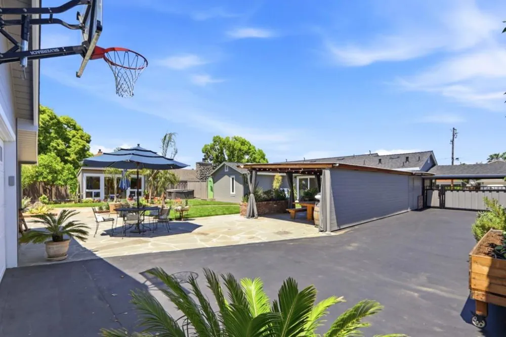 1044 Audrey Avenue Campbell, CA 95008