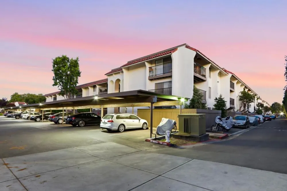 1760 Halford Avenue #162 Santa Clara, CA 95051