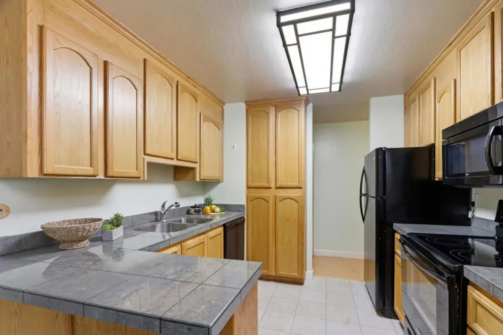 1760 Halford Avenue #162 Santa Clara, CA 95051