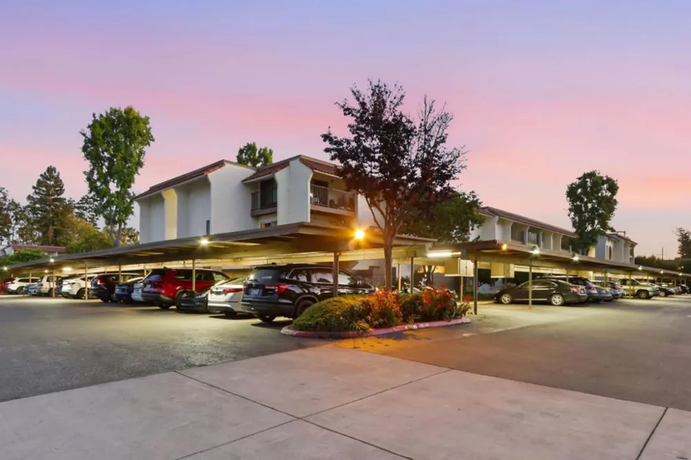 1760 Halford Avenue #162 Santa Clara, CA 95051