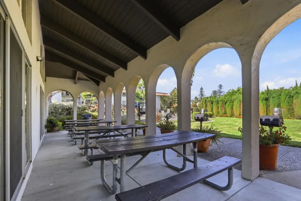 1760 Halford Avenue #162 Santa Clara, CA 95051