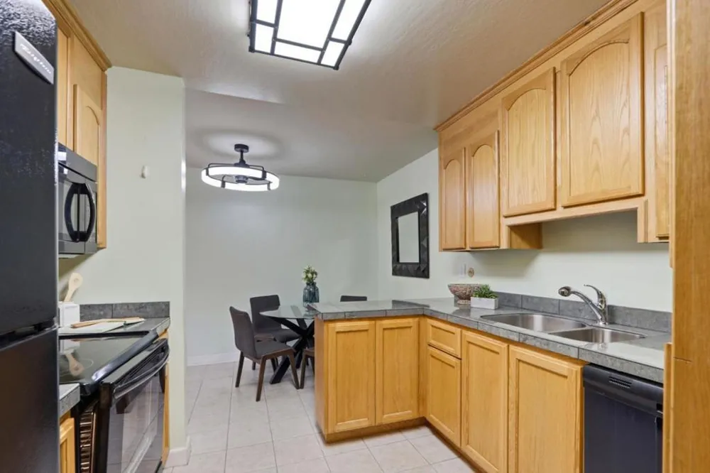 1760 Halford Avenue #162 Santa Clara, CA 95051