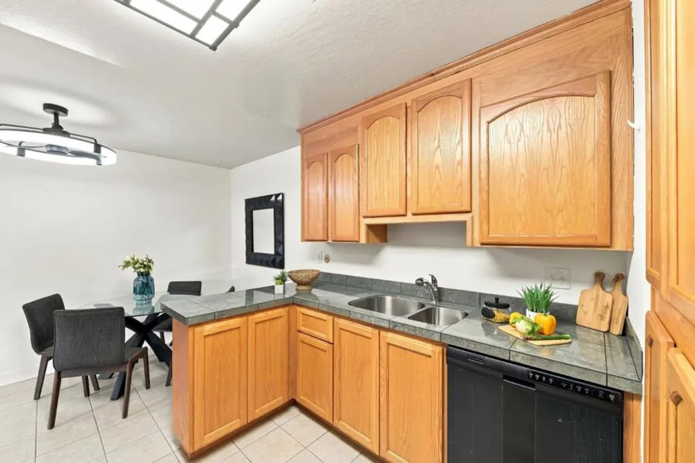 1760 Halford Avenue #162 Santa Clara, CA 95051