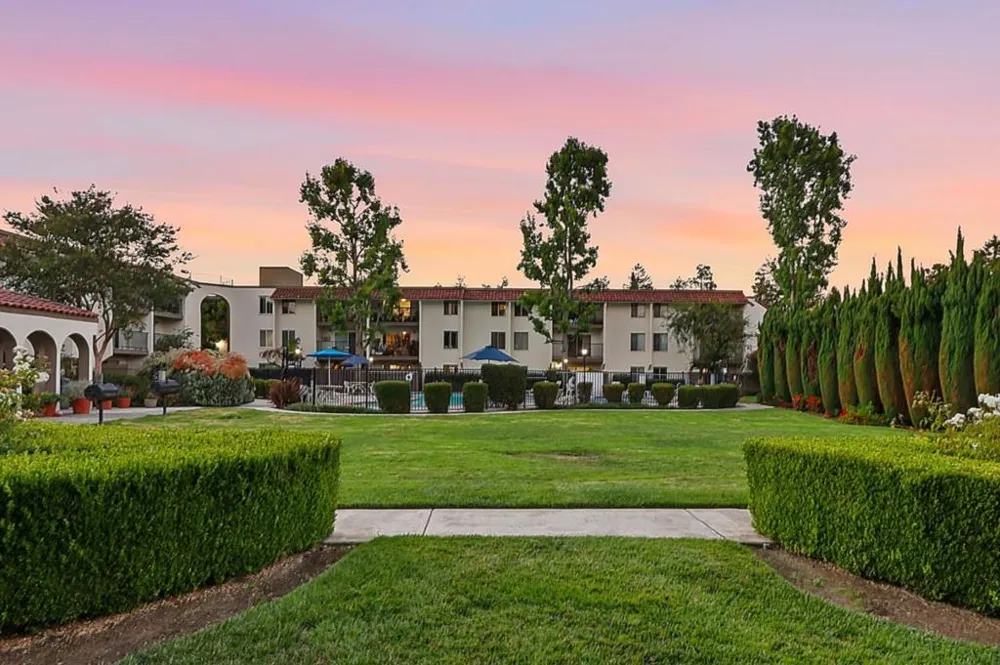 1760 Halford Avenue #162 Santa Clara, CA 95051