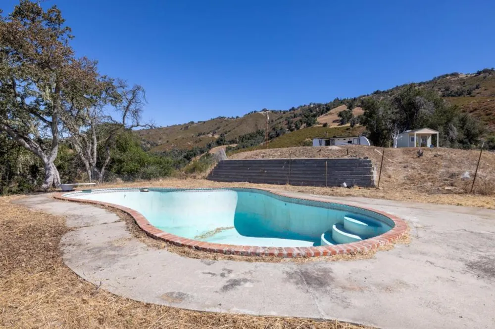 190 Cachagua Road Carmel Valley, CA 93924