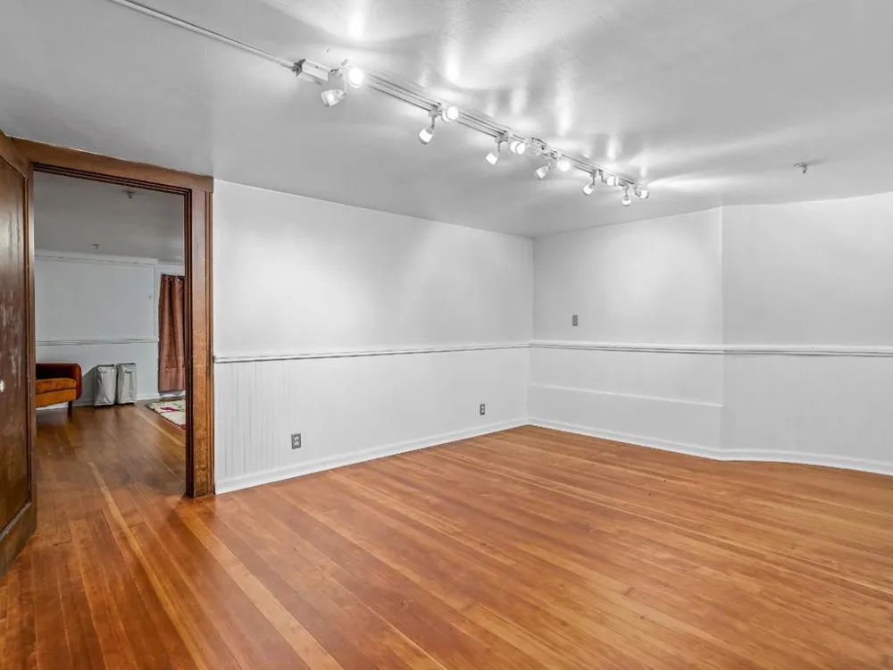 2200 L STREET Sacramento, CA 95816