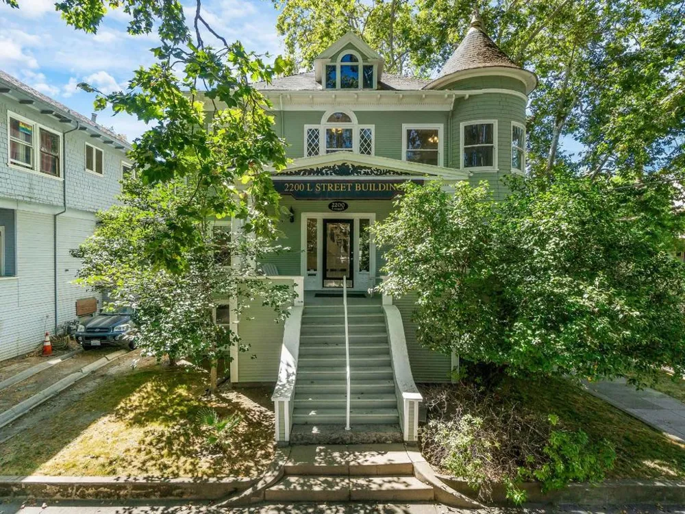 2200 L STREET Sacramento, CA 95816