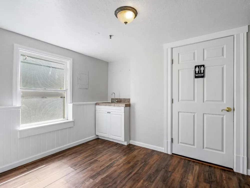 2200 L STREET Sacramento, CA 95816