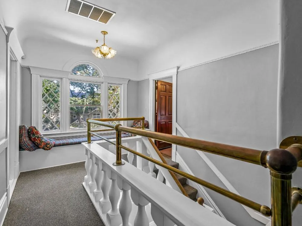 2200 L STREET Sacramento, CA 95816