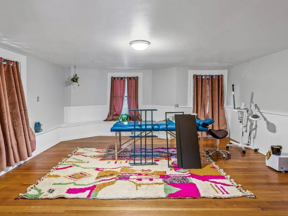 2200 L STREET Sacramento, CA 95816