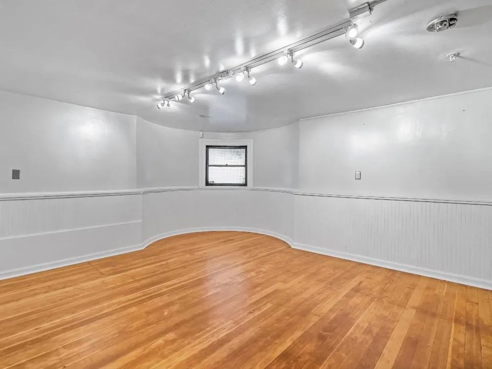 2200 L STREET Sacramento, CA 95816