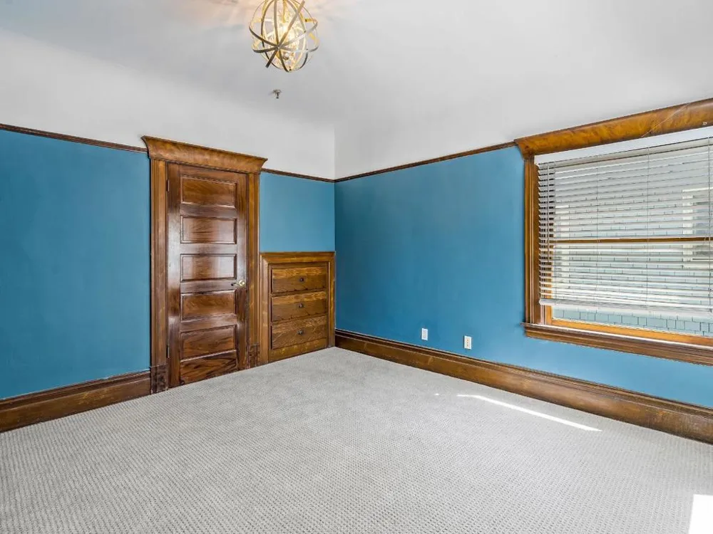 2200 L STREET Sacramento, CA 95816