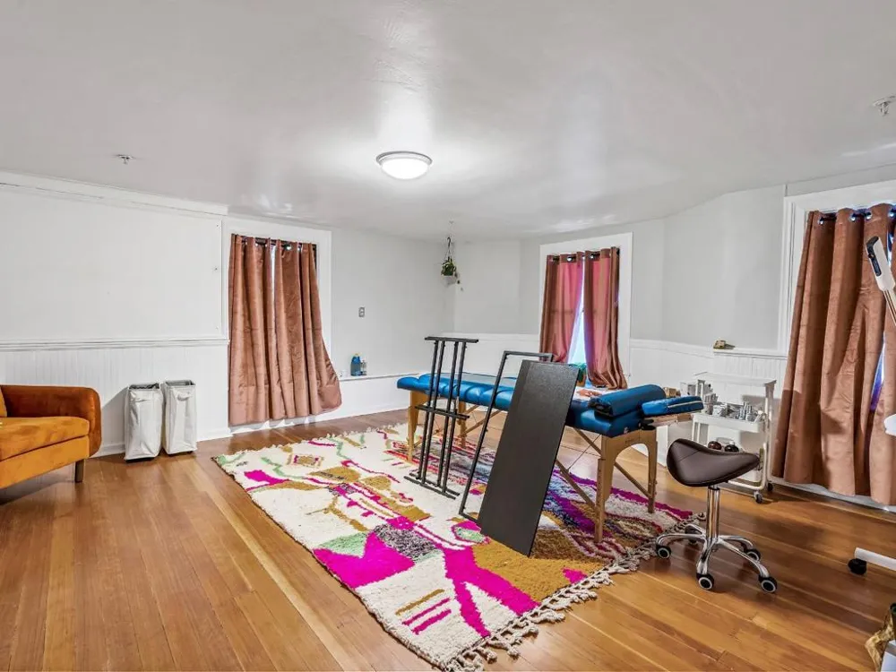 2200 L STREET Sacramento, CA 95816