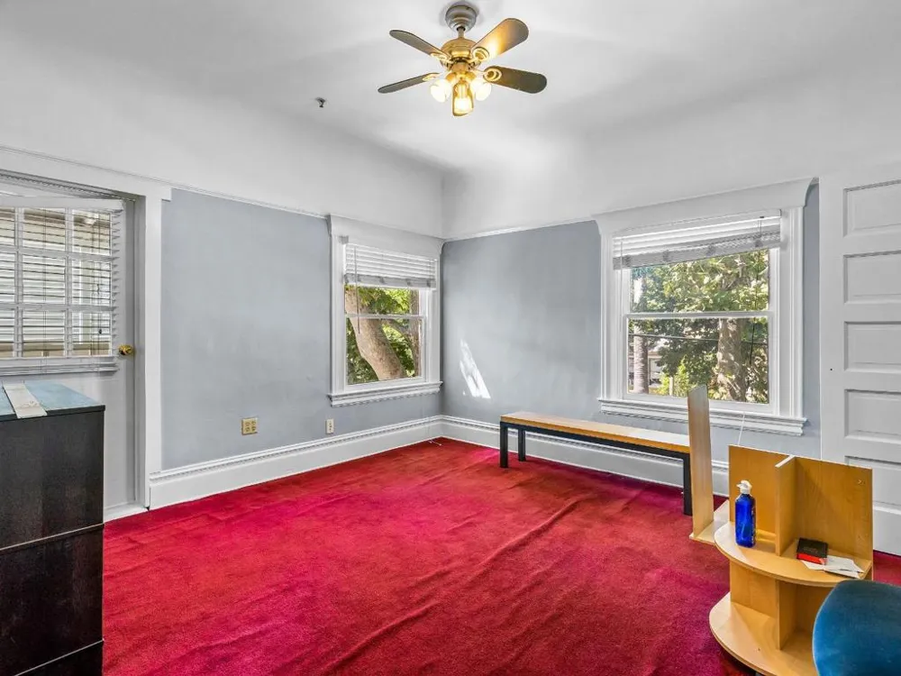 2200 L STREET Sacramento, CA 95816