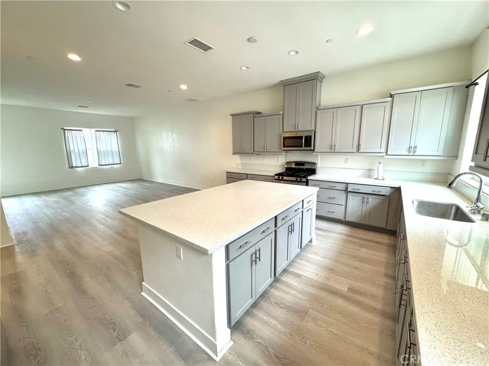 15936 Ellington Way Chino Hills, CA 91709