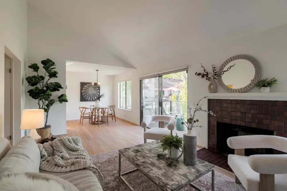 905 W Middlefield Road #918 Mountain View, CA 94043