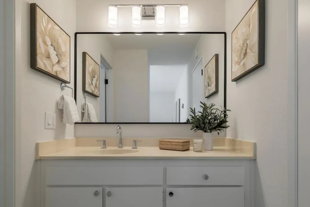 905 W Middlefield Road #918 Mountain View, CA 94043