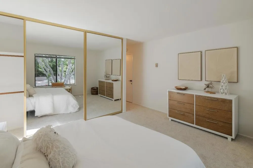 905 W Middlefield Road #918 Mountain View, CA 94043