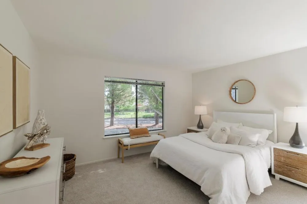 905 W Middlefield Road #918 Mountain View, CA 94043