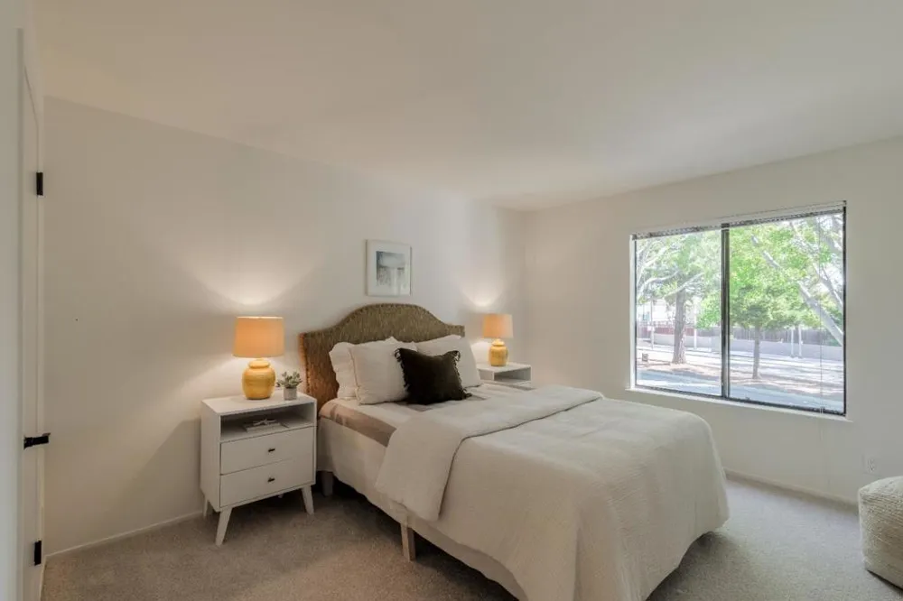 905 W Middlefield Road #918 Mountain View, CA 94043