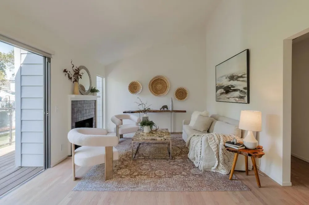 905 W Middlefield Road #918 Mountain View, CA 94043