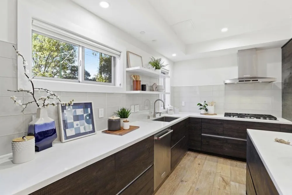 2212 Leland Avenue Mountain View, CA 94040