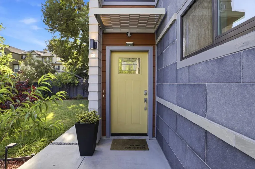 2212 Leland Avenue Mountain View, CA 94040