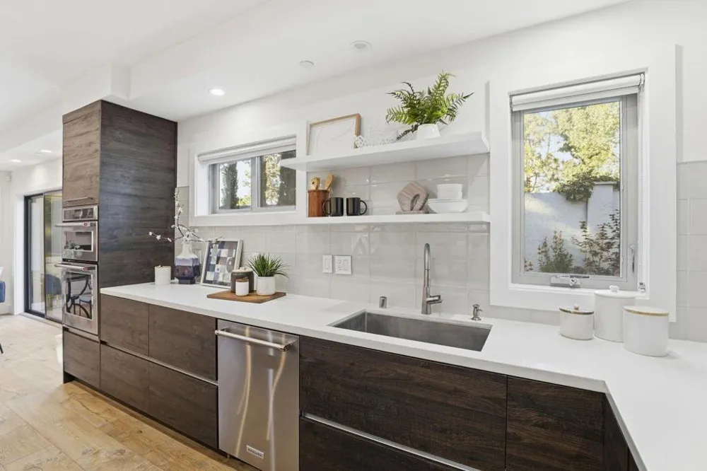 2212 Leland Avenue Mountain View, CA 94040